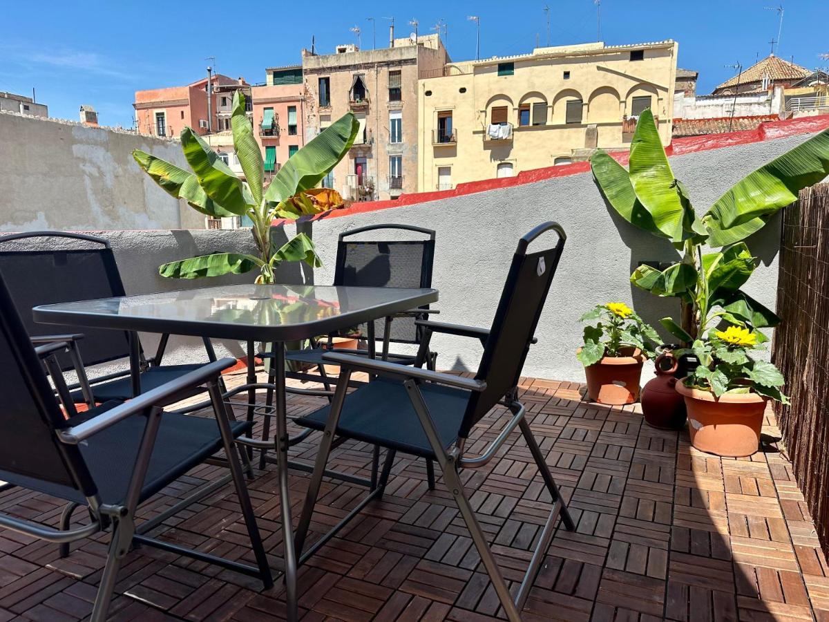 Little Horse Apartments 3 Tarragona Luaran gambar